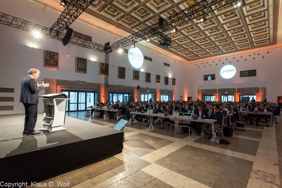 Konferenzfotograf München, Fachkonferenz Elektromobilität des Bundesverkehrsministeriums in der Wappenhalle
