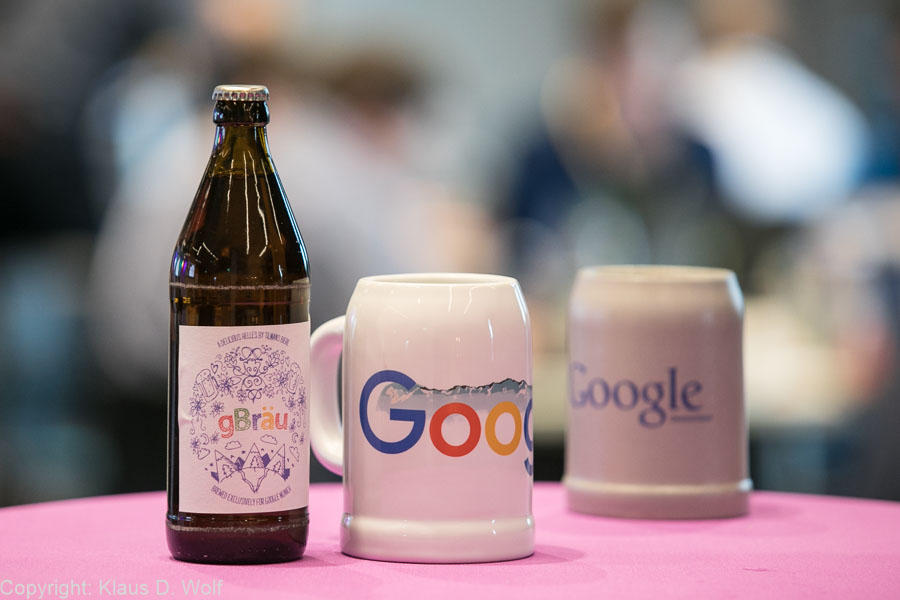 Eventfotograf München, Stilleben: Bierkrüge mit Google-Logo, Google Mobile Site Hackathon, München