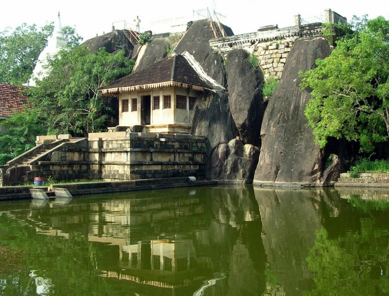 Pilger- und Ausgrabungsstätte, Anuradhapura