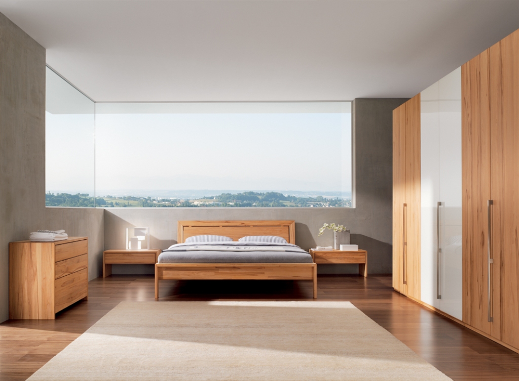 Schlafzimmer - Naturholzmöbel