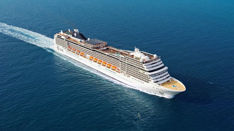 MSC Magnifica auf offener See von oben