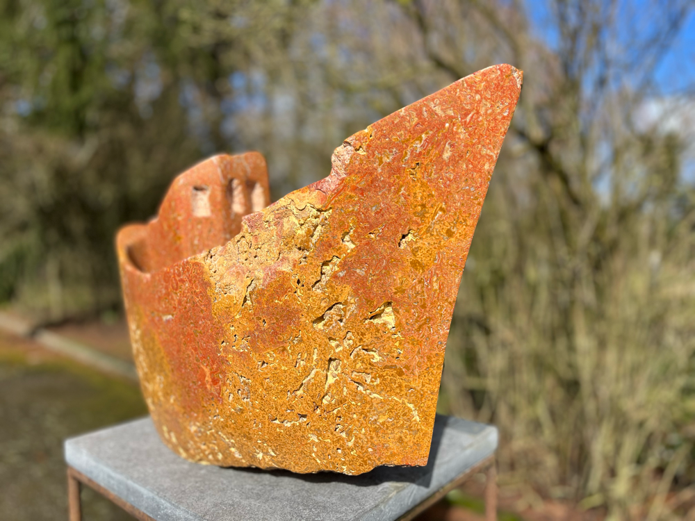 ‘Wrecked ship’, Travertin, Breedte ca. 45 cm