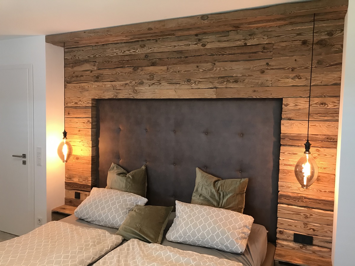 Bettrückwände aus Holz