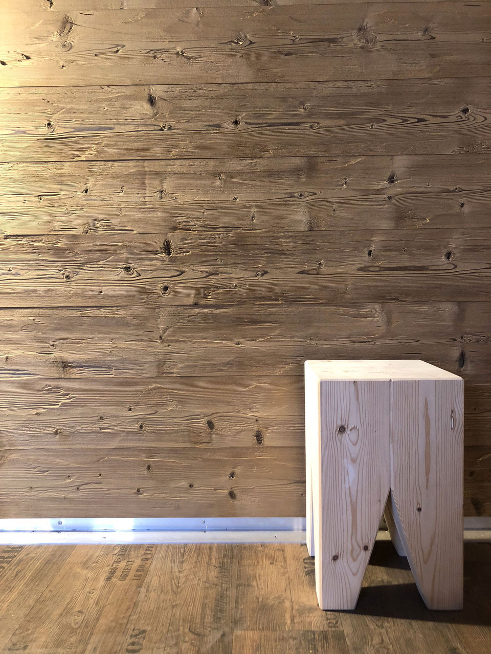 Wandverkleidung aus Holz