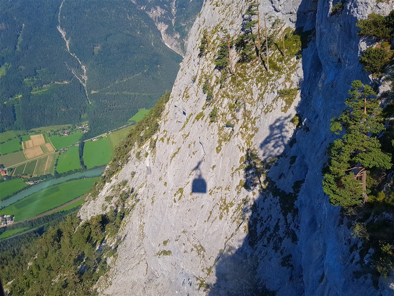 Auf dem Weg zur Rieseneiswelt bei Werfen