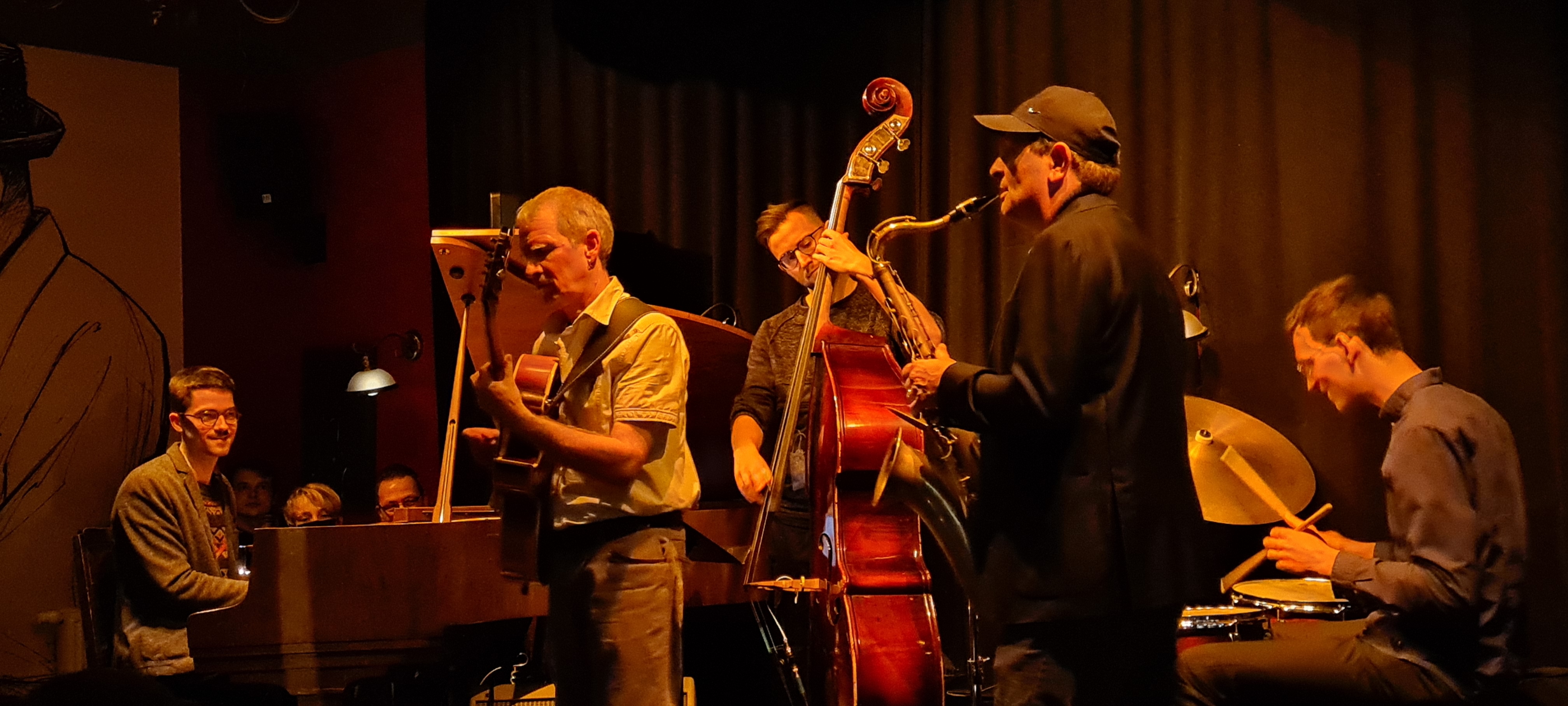 Kazzwoo Die Etwas Andere Jazz Bar Typtoms Webseite