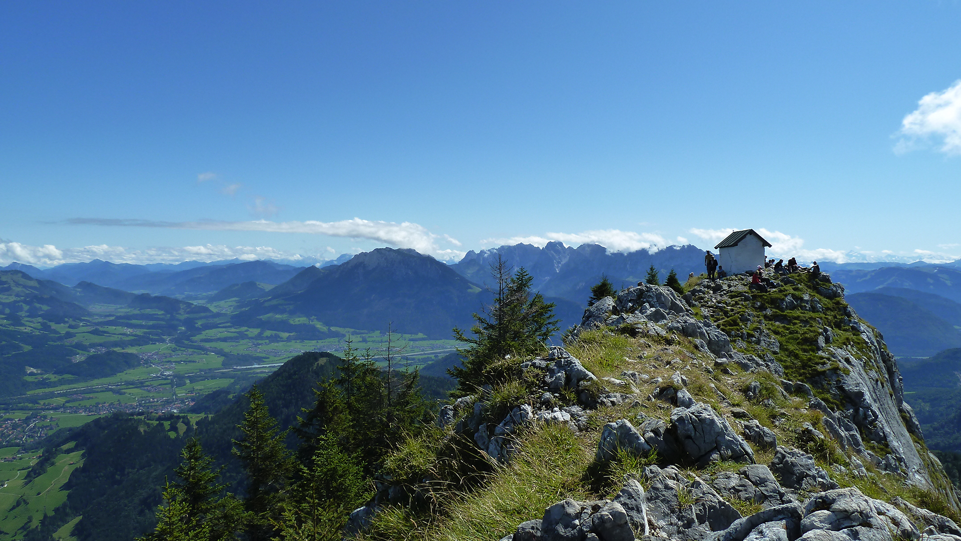 Von den Gipfeln der Berge aus sehen wir die wunderschönen bayerischen Alpen mit anderen Augen