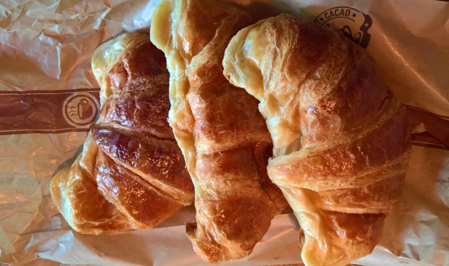 Sonntägliches Croissants-Frühstück