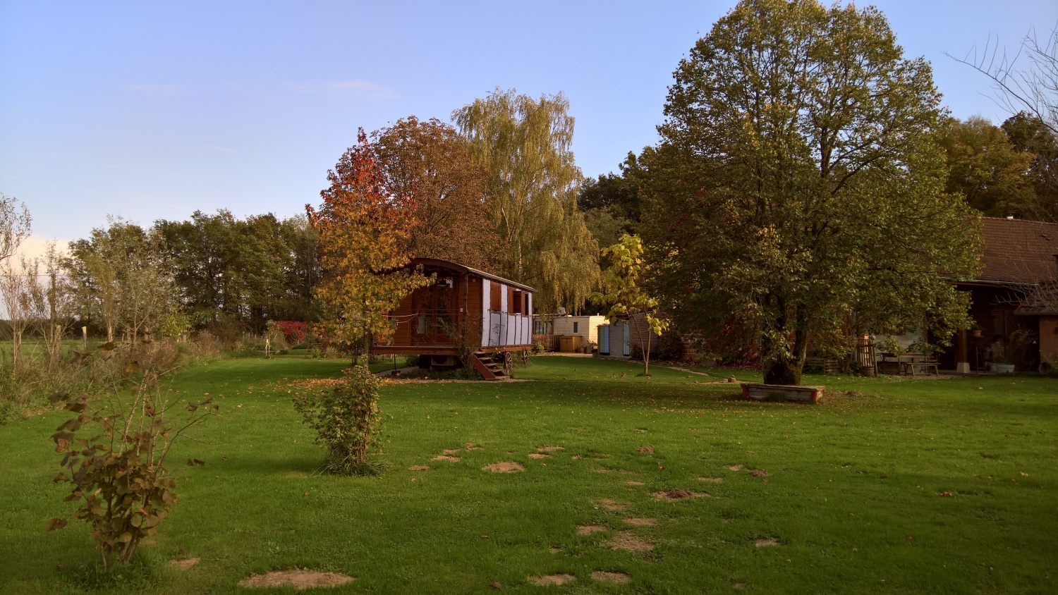 Herbststimmung im Garten von Maison Libellule