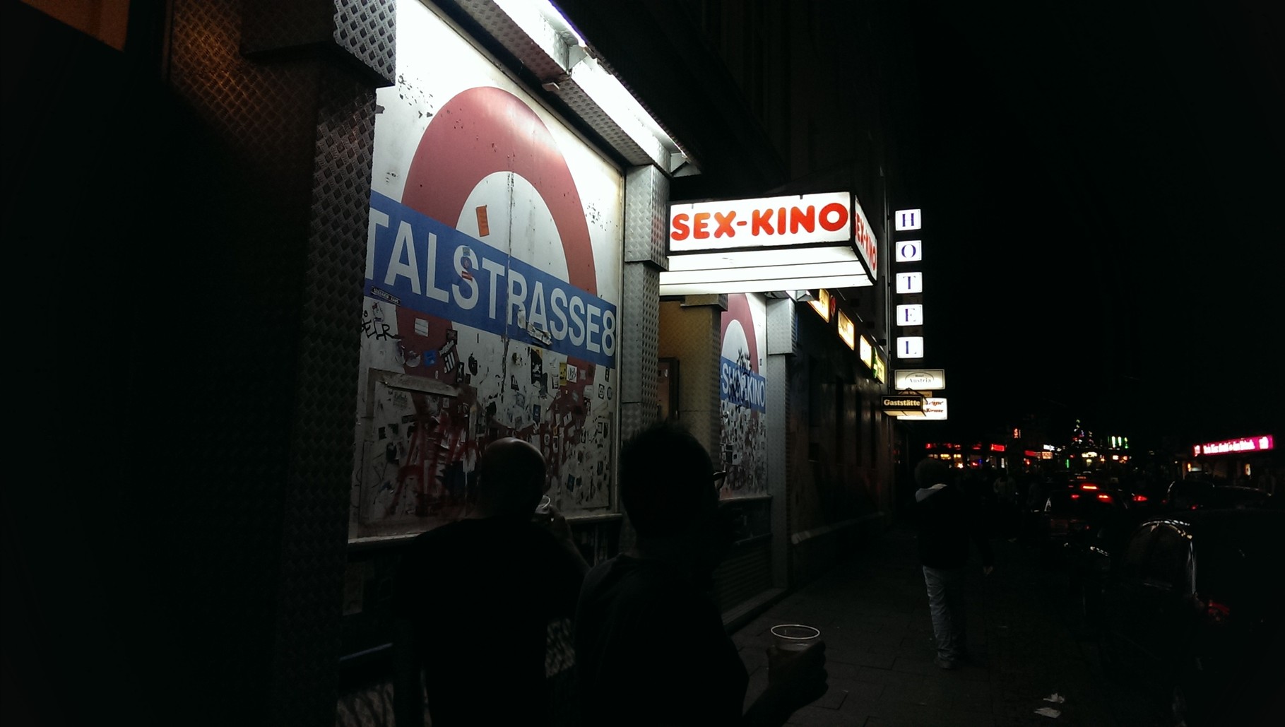... mein St. Pauli, St. Pauli bei Nacht.