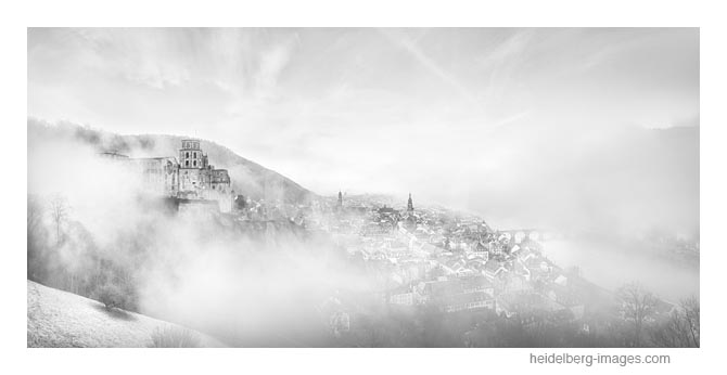 Archiv-Nr. h2020101 |  Heidelberg in den Wolken