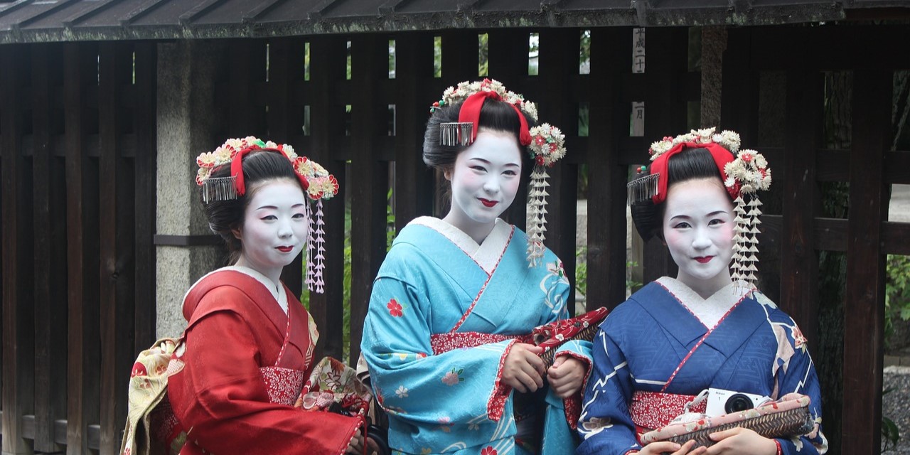 The power and beauty of the Japanese Geisha History Skills