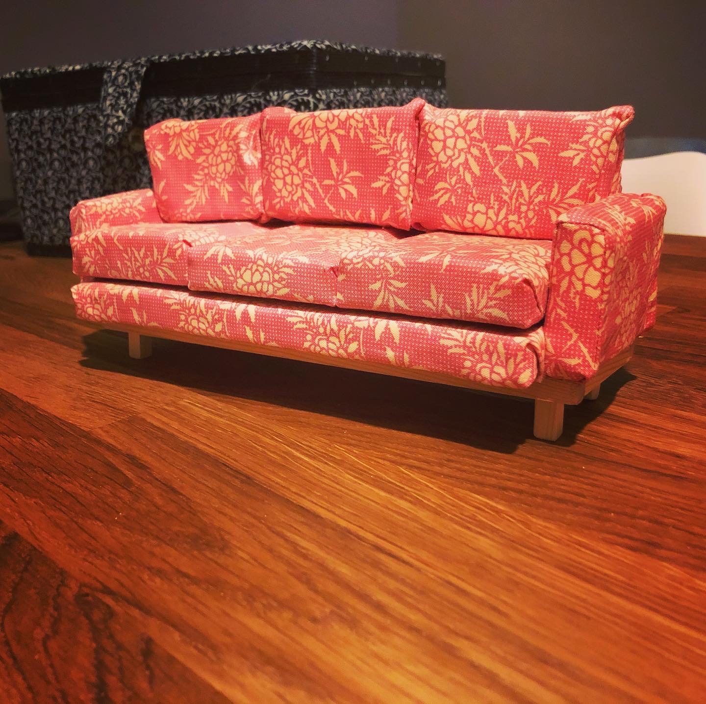 Puppenhaus Möbel Sofa oder Sessel Ikea Ektorp DIY selber gemacht