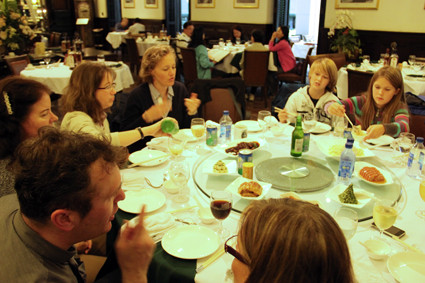 Die Besichtigung fand ihren Ausklang mit einem Mittagessen im Restaurant Old Station.