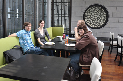 Wer Lust und Zeit hatte, blieb nach dem Gottesdienst  im Lakeside Restaurant zum Brunch.  