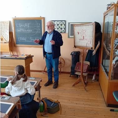 Projekt "Schule wie vor 70 Jahren" (2024)