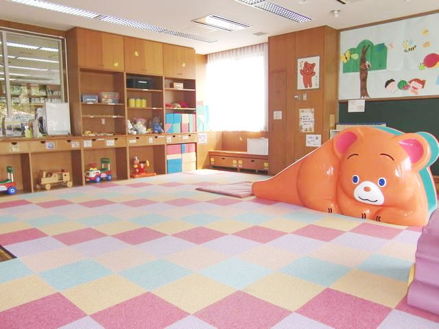 お隣はこんなひと、こんなとこ。その４　暑い日は屋内で、元気なこども達と遊ぼう！