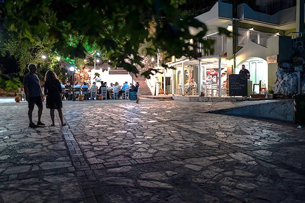Gezelligheid kent geen tijd. Foto: samos.de