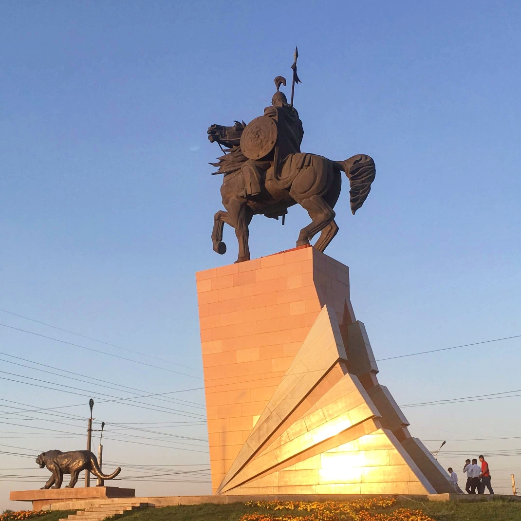 monument to Kyrgyz national hero Manas in Osh-city 