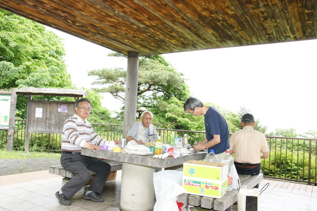 浅間尾根駐車場での昼食