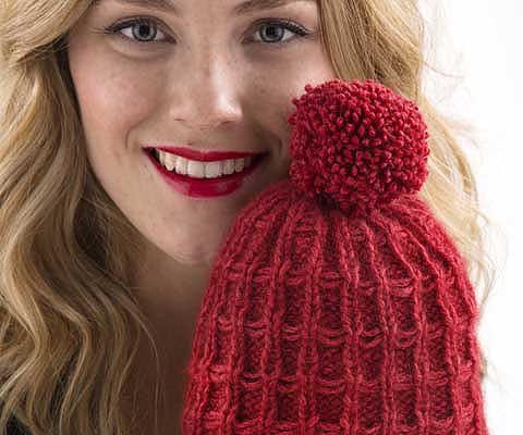 WAFFLE STITCH SLOUCHY- Designed by Christina Behnke; Erwachsene Damen Größe: fertiges Bündchen nicht gedehnt: 45,5cm, Höhe 23cm