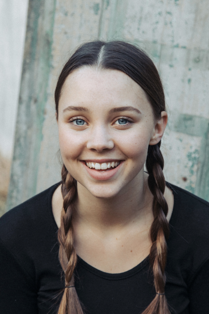 Falka Klare actress headshot represented by Walcher Management