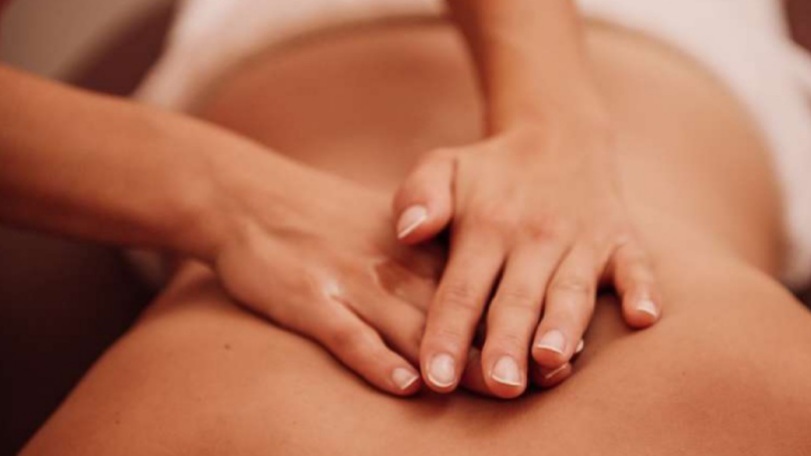 Massage mit Bio Öl