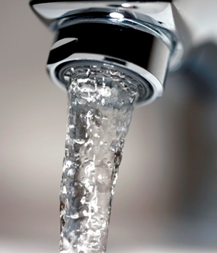 Keimfreies Trinkwasser und Wasserfilter mit Vitalisierung