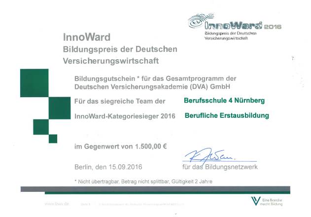 Und das ist unsere Urkunde! (Bevor ihr uns jetzt um unseren plötzlichen Reichtum beneidet: Es ist nur ein Gutschein für  L e h r e r fortbildung!!!)
