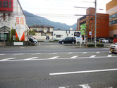 第2駐車場｜建物の右側はRAXY専用駐車場です。上の段も一部を除いてRAXYの専用駐車場です。