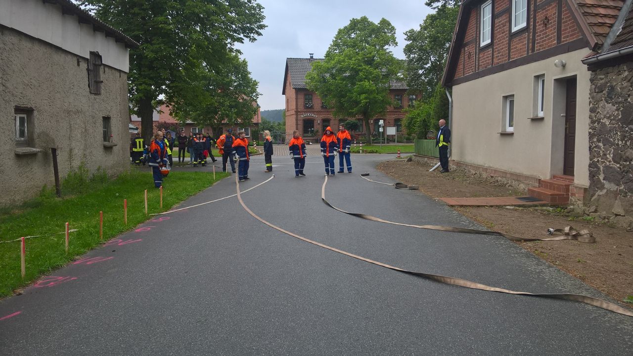 JFW Marnitz beim Schlauchwerfen