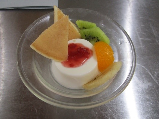★お食事　手作りで提供しており、誕生日会や行事では特別メニューになっています。