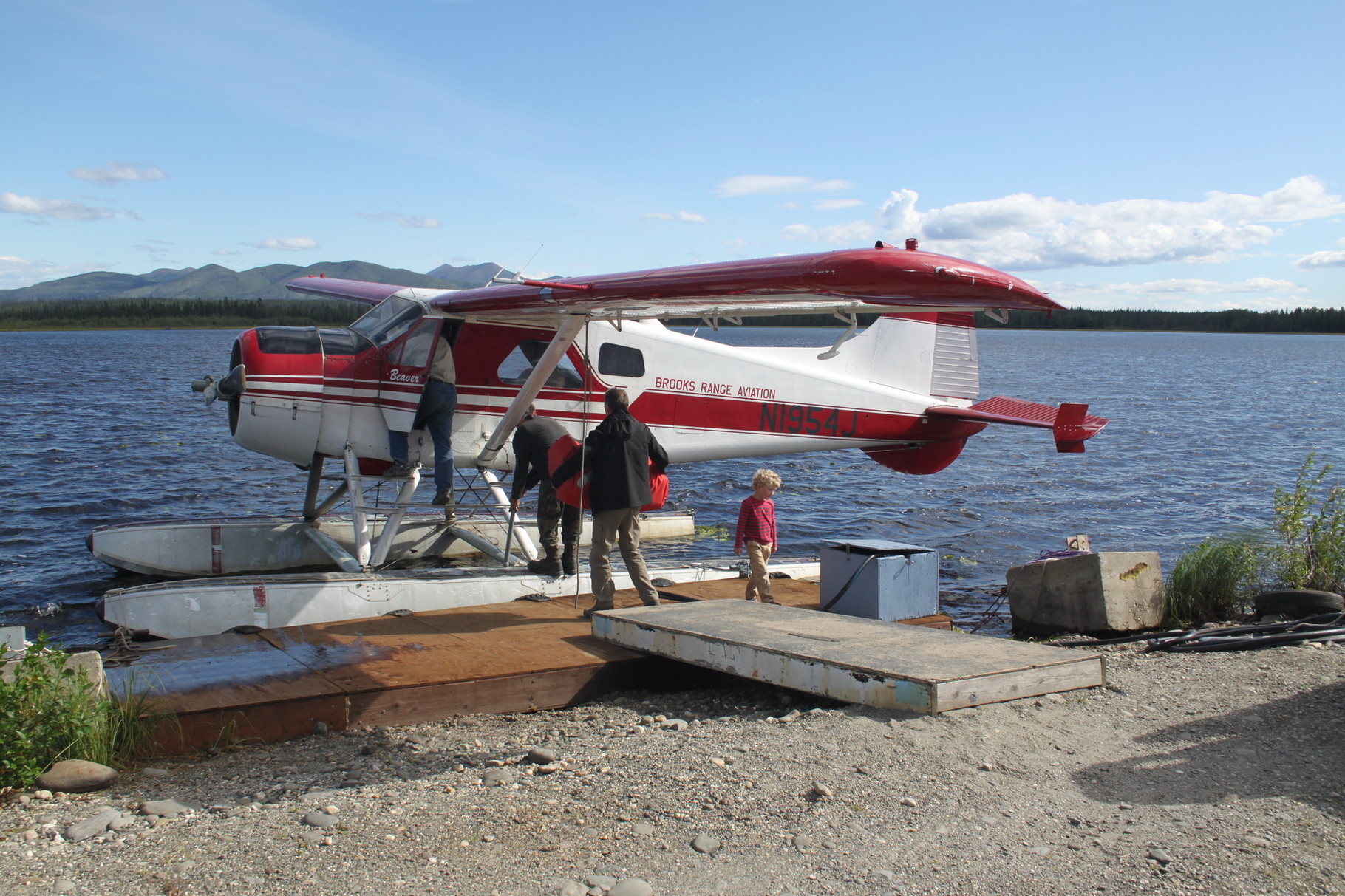 Das Wasserflugzeug bringt uns zum Circle Lake