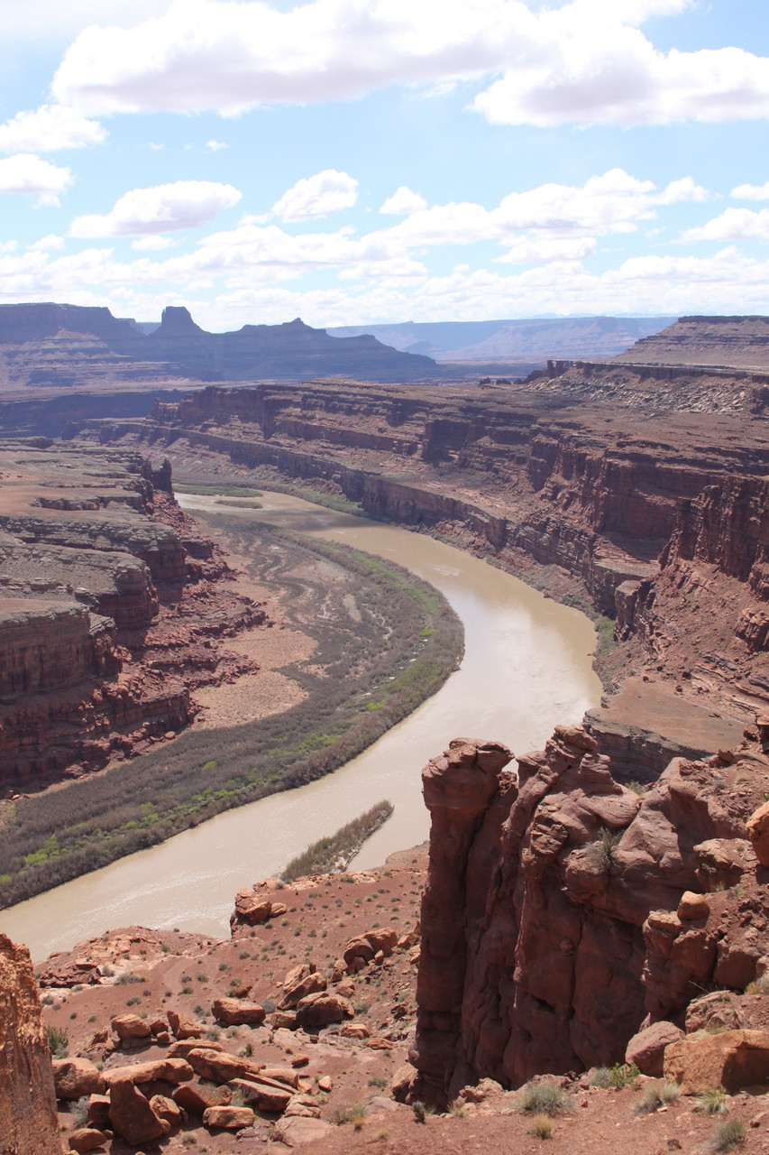 Der Colorado River vereint sich etwa 150 km weiter mit dem Green River.