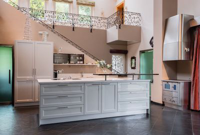 Hohe Decke