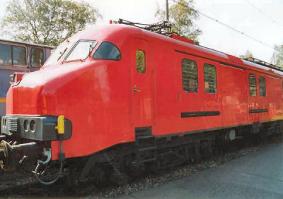 Ik vond deze treinen altijd geweldig mooi om ze onderweg in het landschap te zien. Het was weer eens wat anders als de eeuwige gele treinen die de NS normaal inzet voor het personenvervoer.