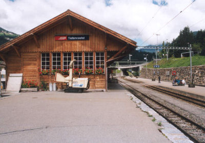 Station Tiefencastel vanaf het perron