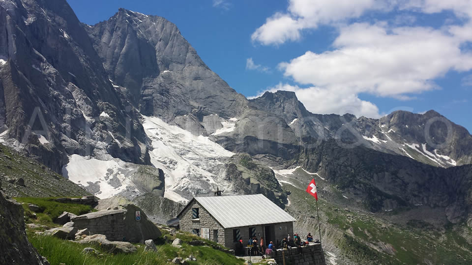 Capanna di Sciora 2118 m Schweiz