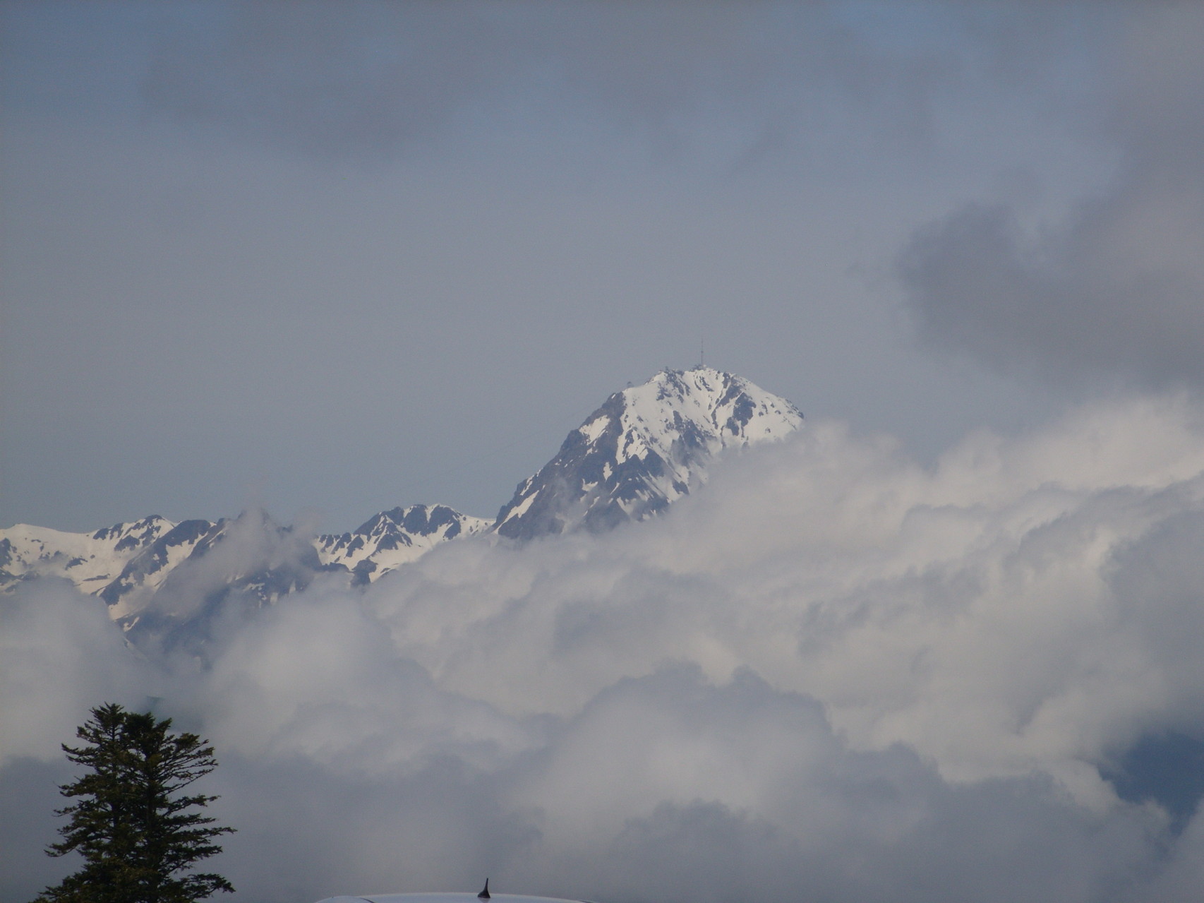 Le pic du Midi de Bigorre depuis le col d'Aspin