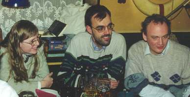 Ein weiterer Teil der Stammtischrunde (diesmal unverdeckt): Roswitha, Michael, Thomas