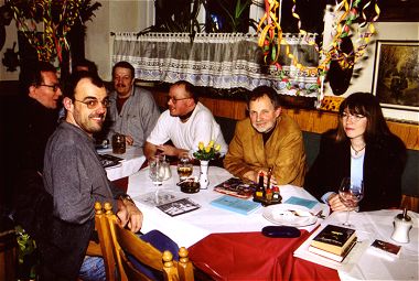 Michael R., Michael Wittmann, Franz (verdeckt), Andreas, Martin, Raimund (unser Modellbauer) und Gerti.