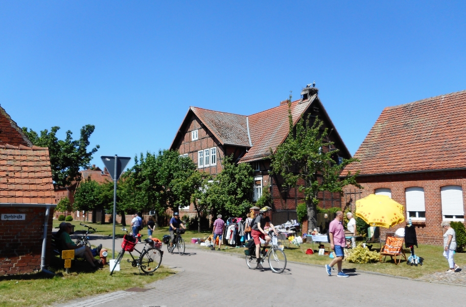 Flohmarkt in Rühstädt am Samstag