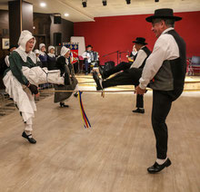 danse des bâtons vieux métiers ménestrels sarladais groupe folklorique occitan