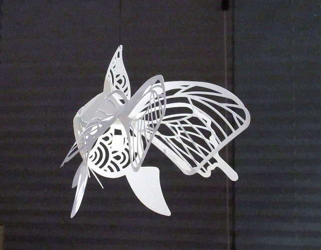 ペーパークラフトの金魚 - 普段つかいの工芸と和雑貨｜和雑貨の環