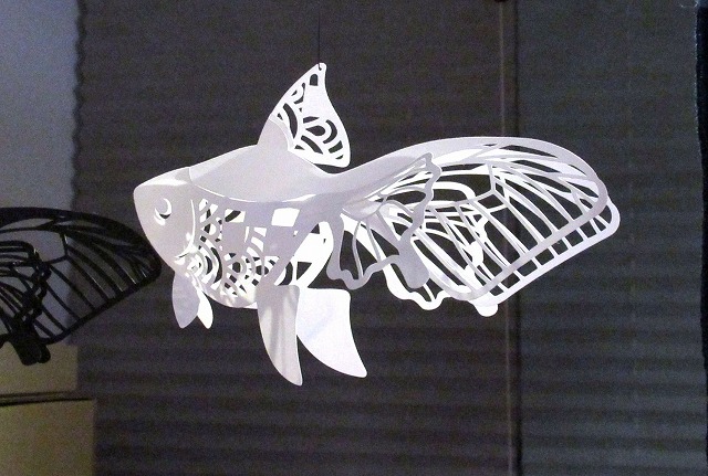 ペーパークラフトの金魚 - 普段つかいの工芸と和雑貨｜和雑貨の環