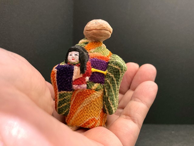 小さな木彫人形の通販 - 普段つかいの工芸と和雑貨|和雑貨の環 小さな木彫人形の通販 - 普段つかいの工芸と和雑貨|和雑貨の環