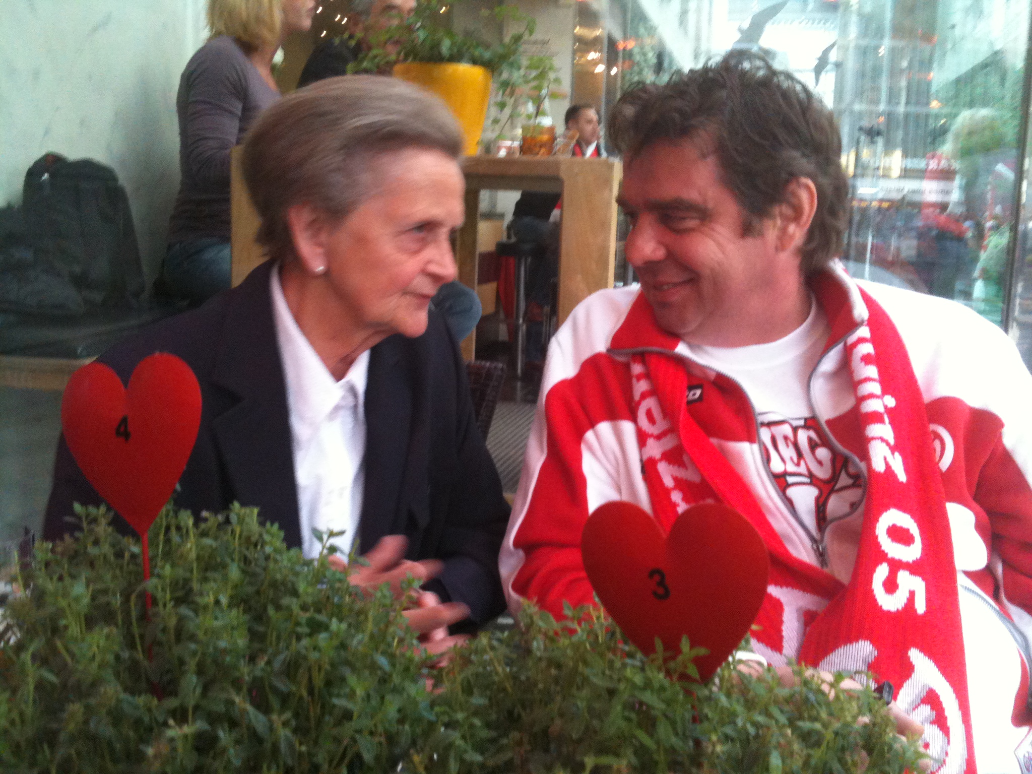 Mama Hafner im Gespräch mit Jochen Lindroth im HDW