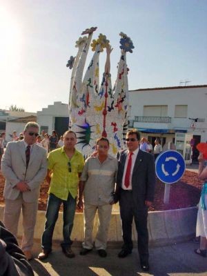 Inauguración del Monumento al Donante de Sangre de Los Santos de Maimona, Badajoz -España, 21-07-2005.