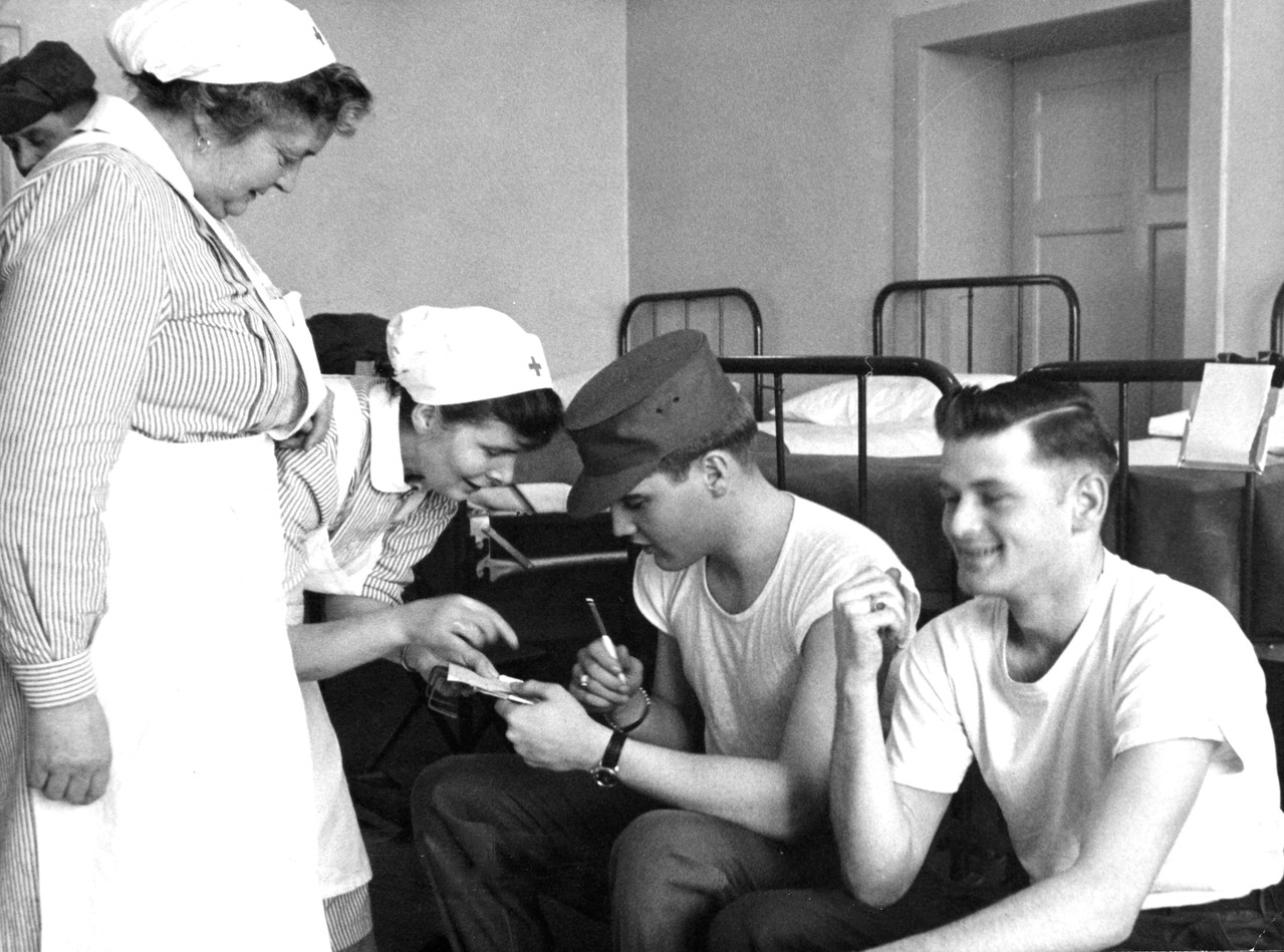 Elvis Presley, interrogatorio pre-Donación.