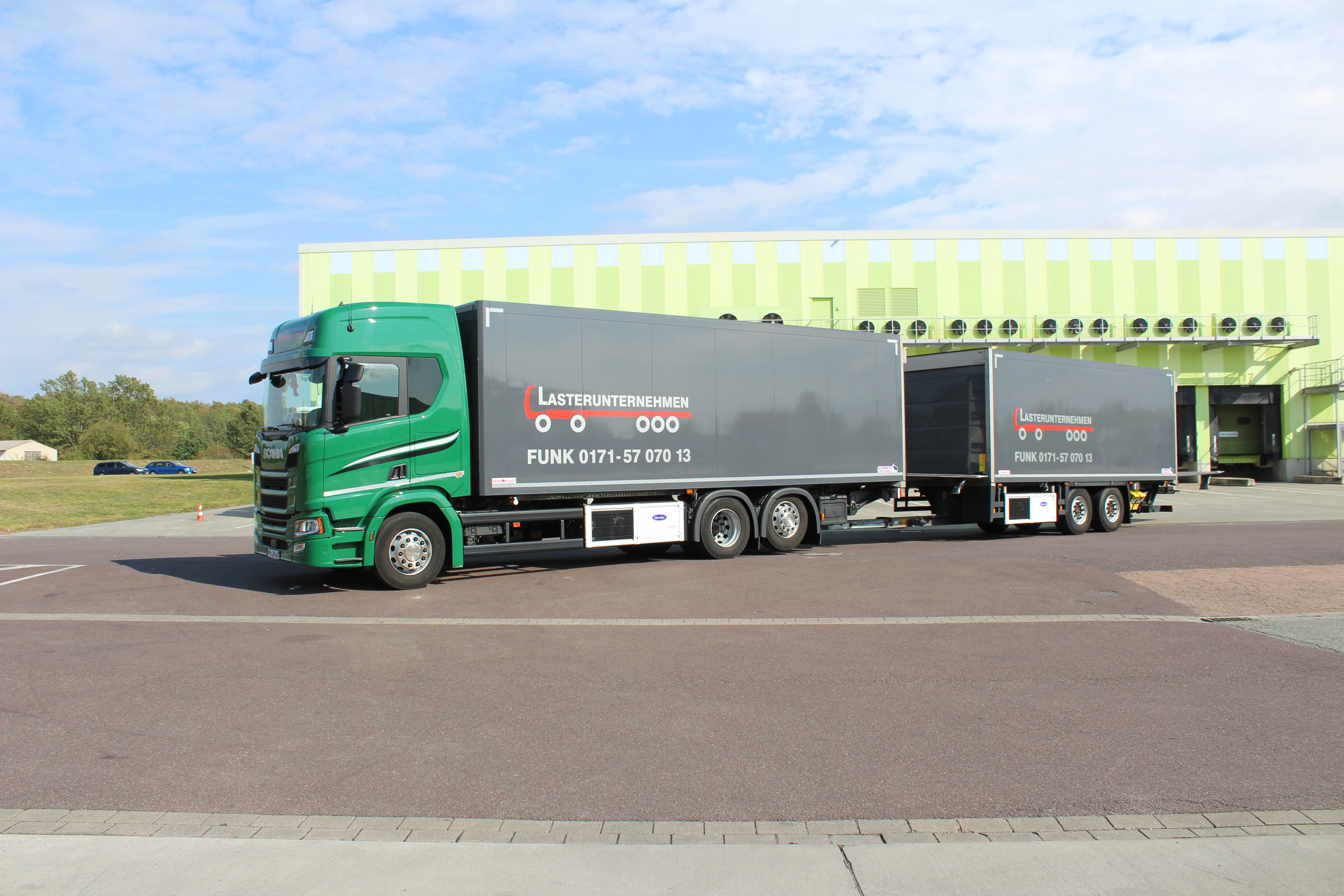 Kran- und Baumaschinentransport, Tieflader, Baustoffkran in Gro Kreutz -  Lasterunternehmen